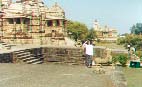 khajuraho-1.jpg (11854 bytes)